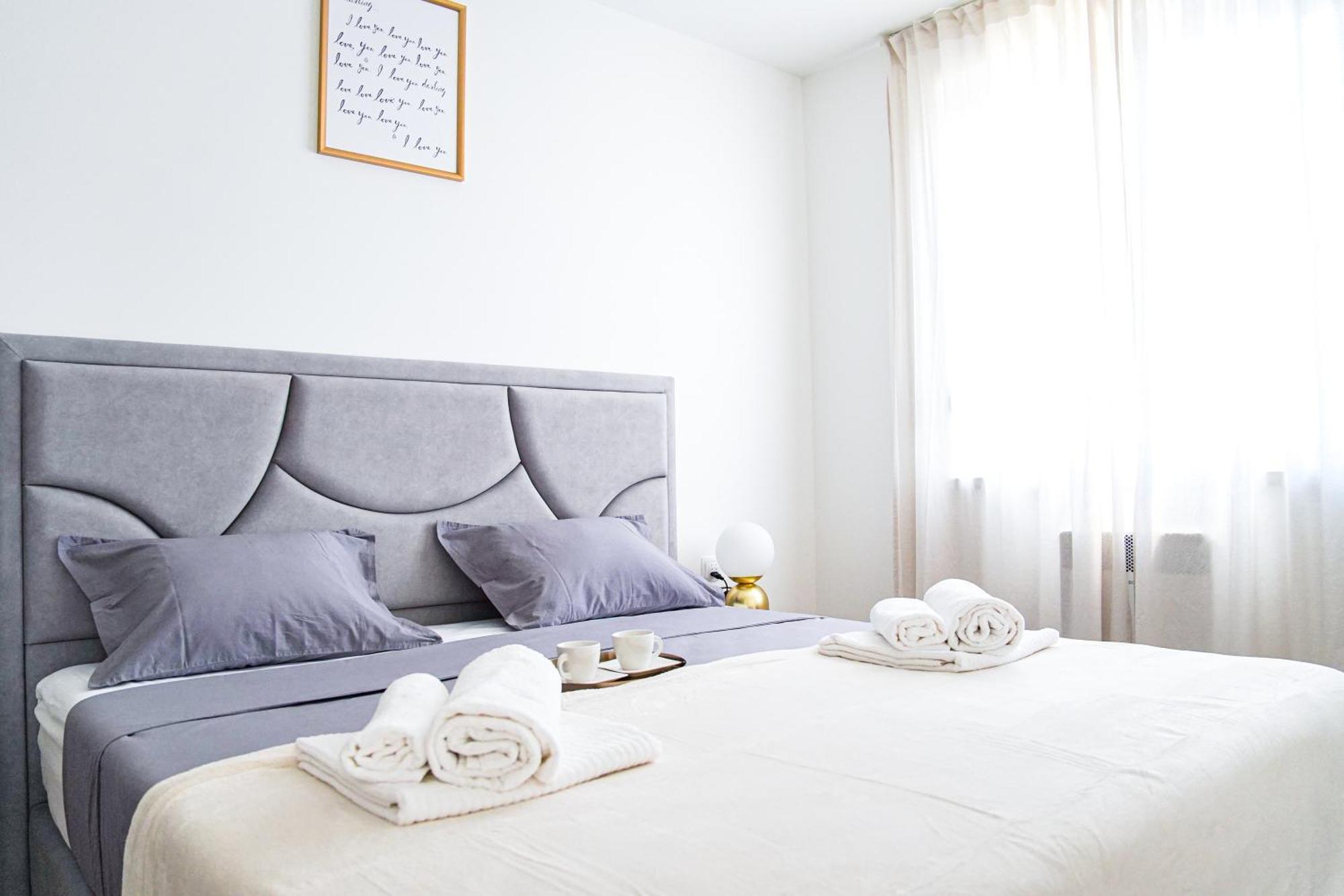 Stefani - Balcony & Free Private Garage Parking Apartman *